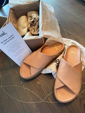 Beek Beach Sandals 11